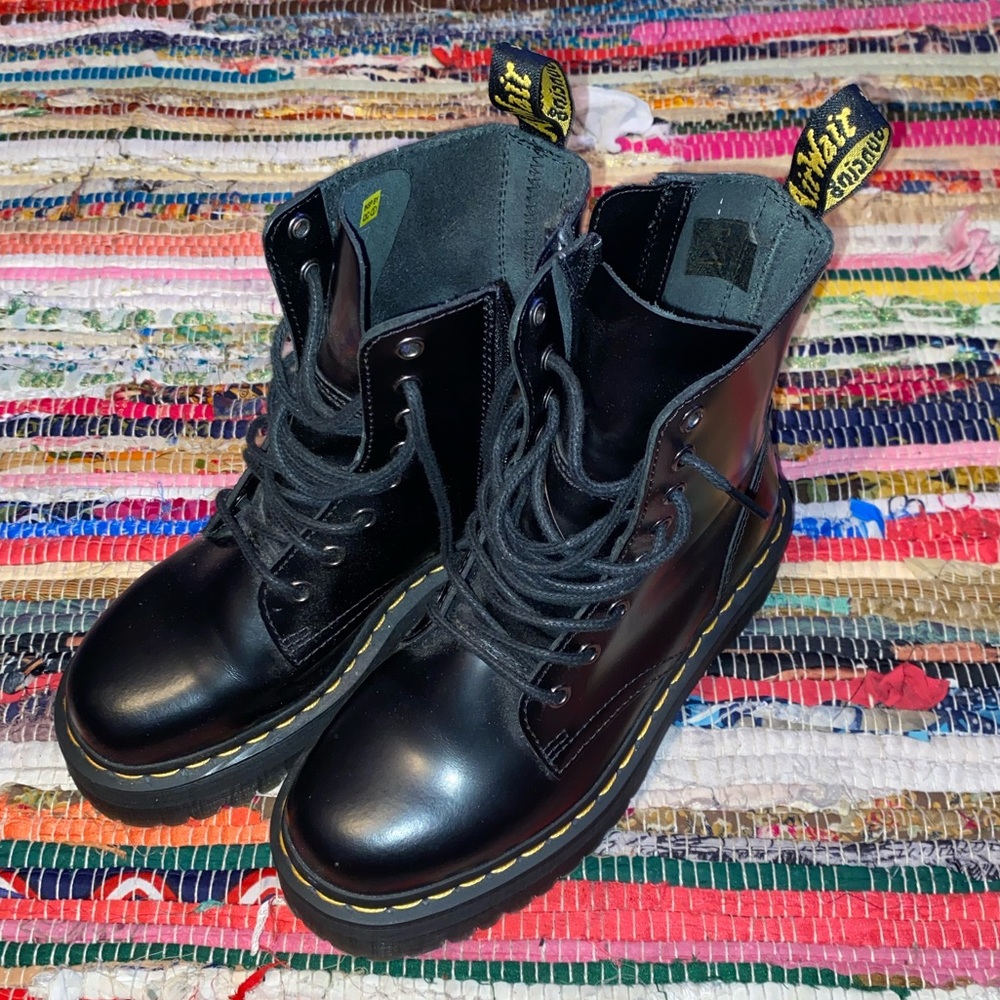 JADON BOOT SMOOTH LEATHER PLATFORMS DOC MARTENS
